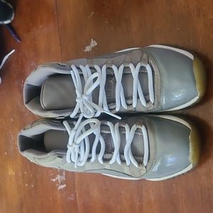 Jordan 11 Cool Grey (2010)